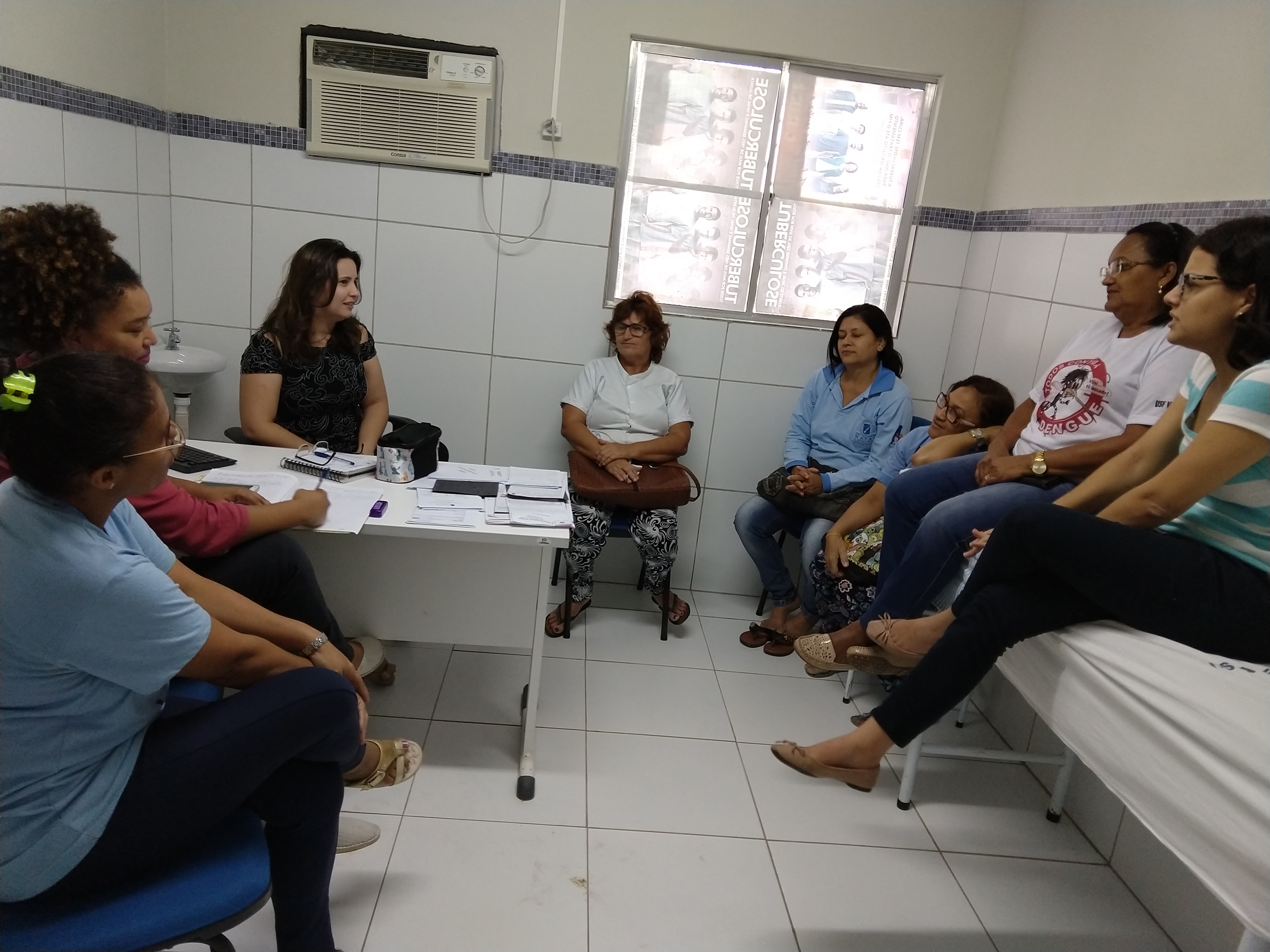 Figura 1: Reunião com profissionais da equipe para identificar aspecto com potencial de modificação na microintervenção