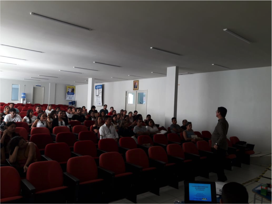 Foto 1- Curso de tabagismo, capacitando médicos e enfermeiros para realizar o tratamento dos pacientes em UBS.